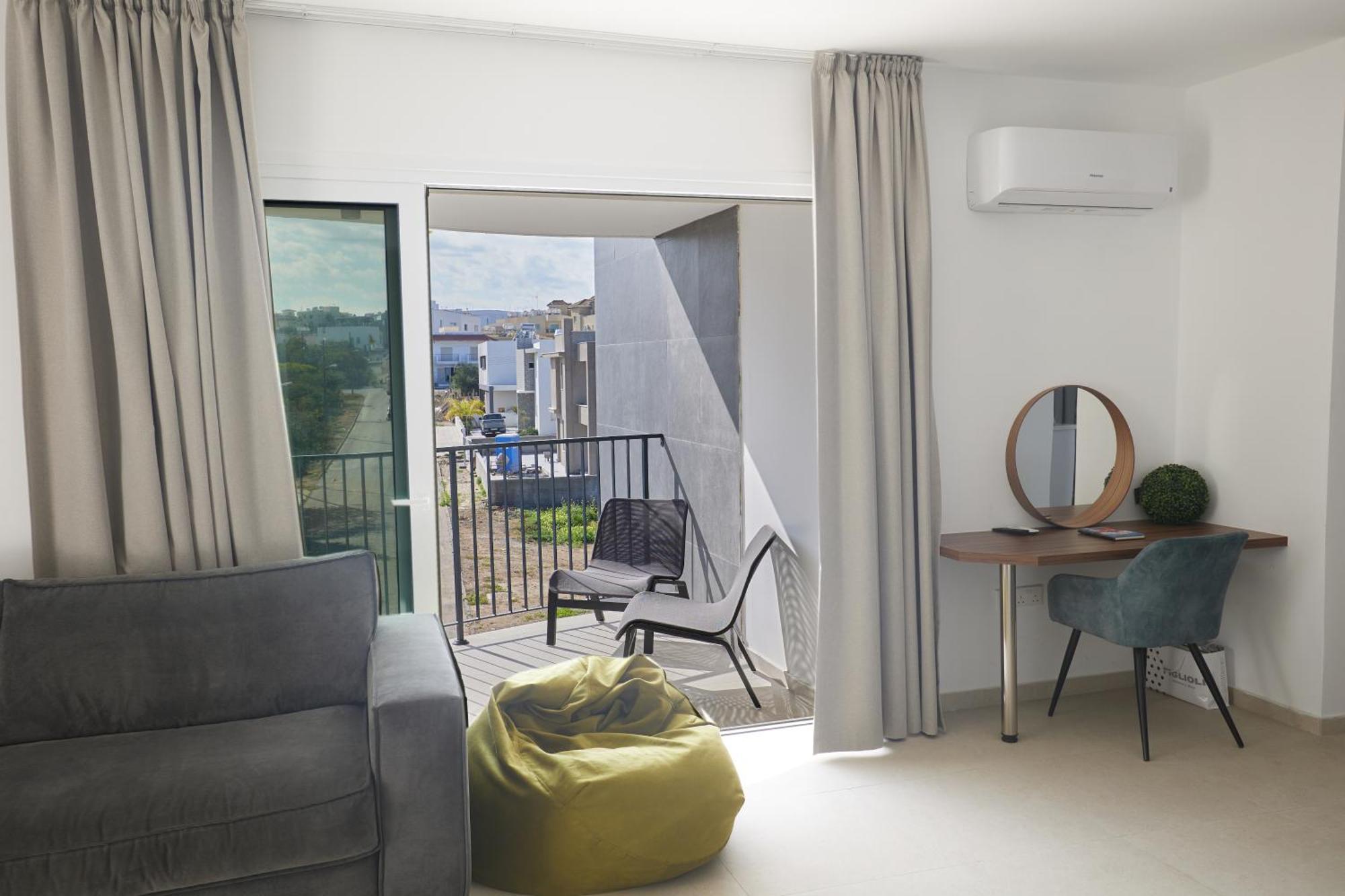 Eva Residences- Kapparis パラリムニ エクステリア 写真