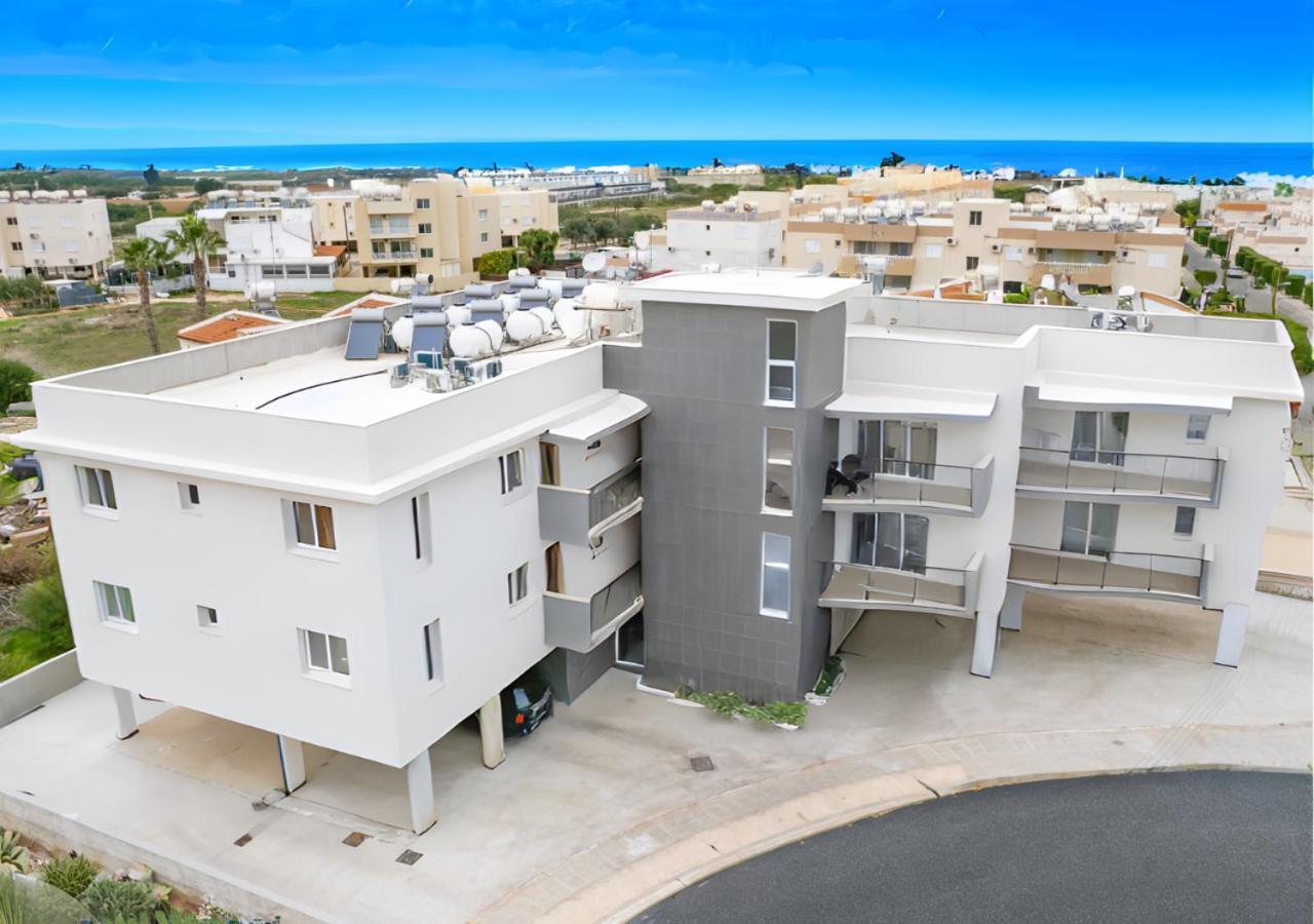 Eva Residences- Kapparis パラリムニ エクステリア 写真
