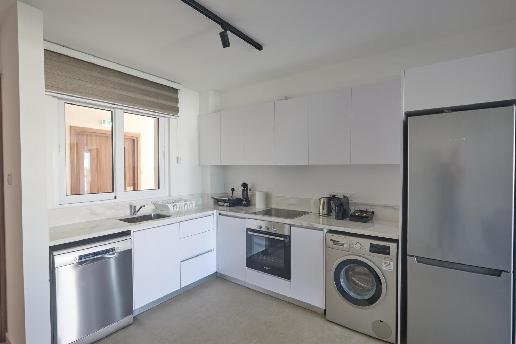 Eva Residences- Kapparis パラリムニ エクステリア 写真