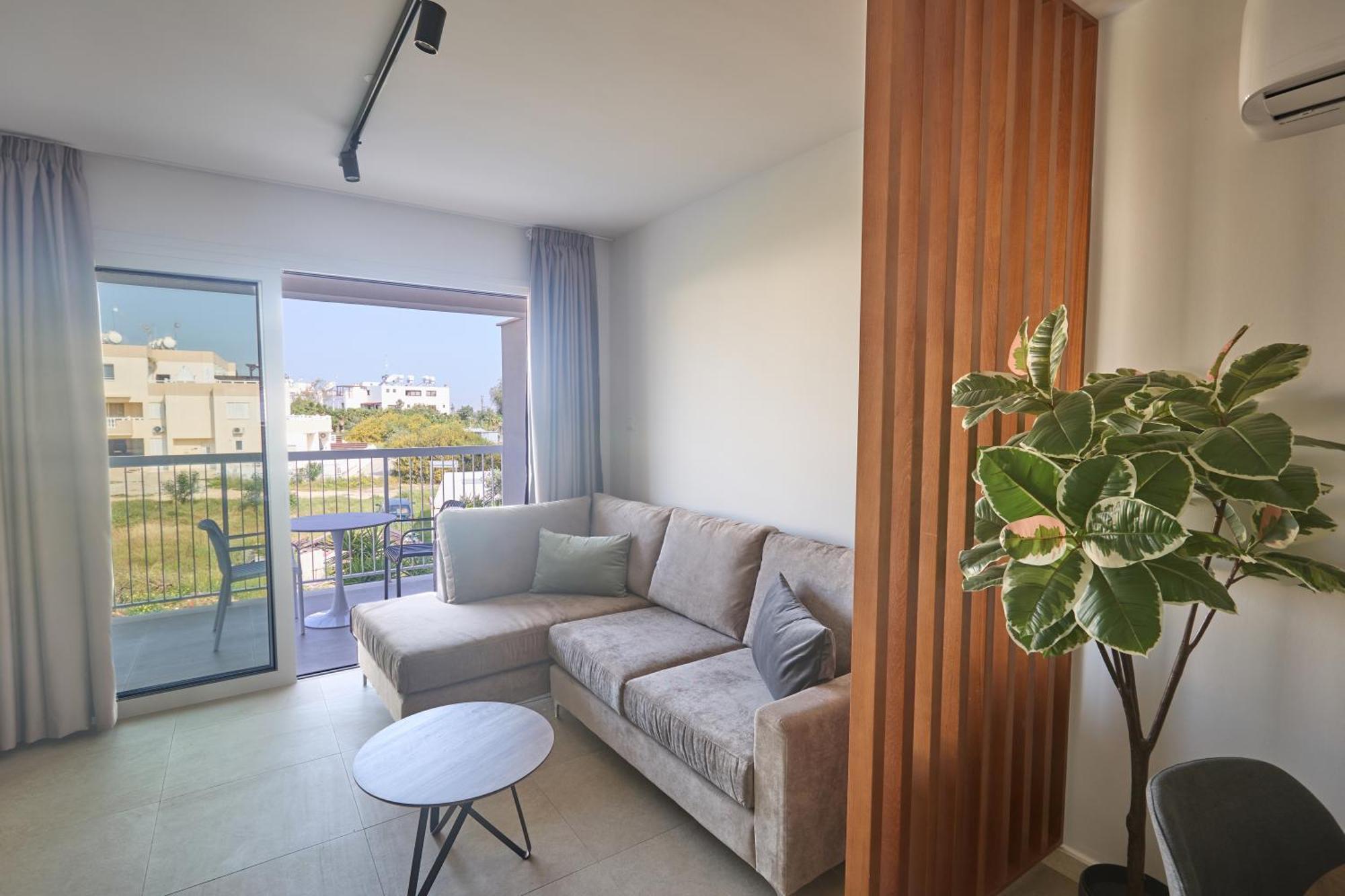 Eva Residences- Kapparis パラリムニ エクステリア 写真